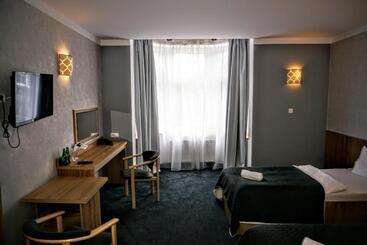 Aviator Hotel Restauracja & Spa