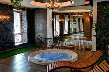 Aviator Hotel Restauracja & Spa