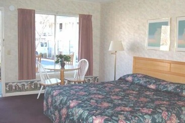 هتل Castlewood Inn