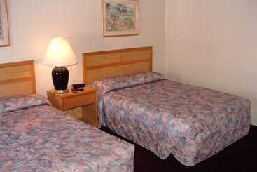 هتل Castlewood Inn