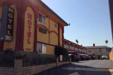 هتل Economy Inn Hollywood