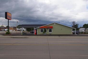 هتل Economy Inn Mccook