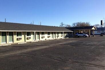 هتل Economy Inn Mccook