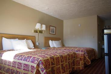 هتل Economy Inn Mccook