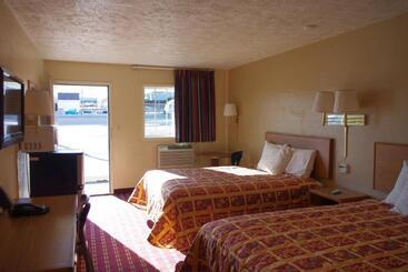 هتل Economy Inn Mccook
