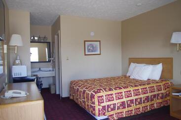 هتل Economy Inn Mccook