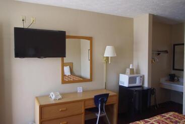 هتل Economy Inn Mccook