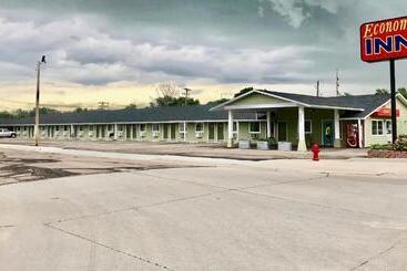 هتل Economy Inn Mccook