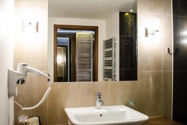 هتل Marina Club