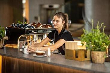 هتل Marina Club
