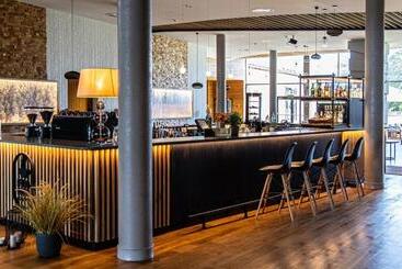 هتل Marina Club