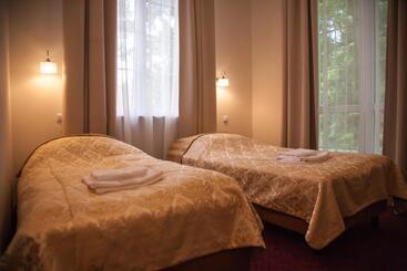 هتل Modlin Palace