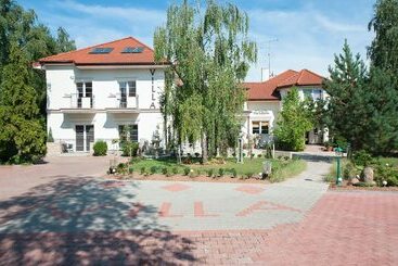 هتل Villa Hubertus Kutno