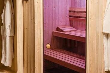 هتل Villa Magnat Spa, Jacuzzi, Sauna, Tężnia Solankowa