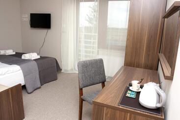 هتل Villa Modlin Airport