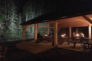 هتل Whitetail Creek Camping Resort