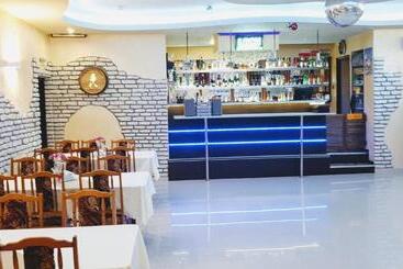 هتل Willa-restauracja Victoria