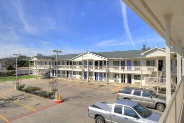 Motel 6kerrville, Tx
