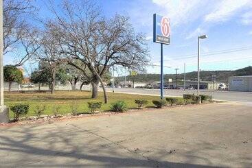 Motel 6kerrville, Tx