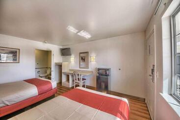 Motel 6kerrville, Tx