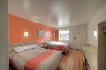 Motel 6kerrville, Tx