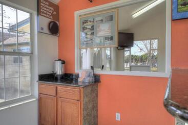 Motel 6kerrville, Tx
