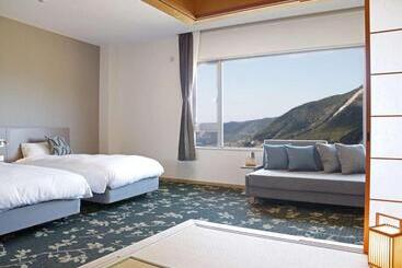 هتل Aso Canyon Terrace & Lodge