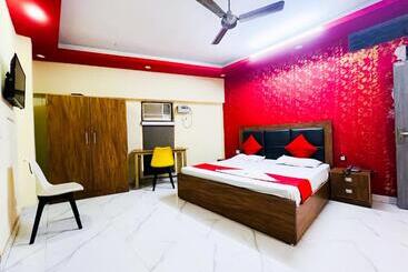 هتل Green Tree 2 Min Walk From Railway Station