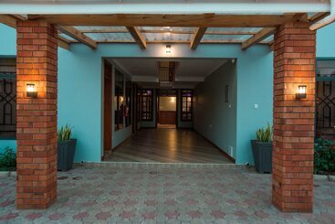 Medan Hotel & Apartments