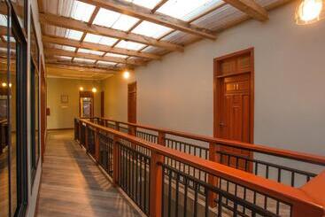 Medan Hotel & Apartments