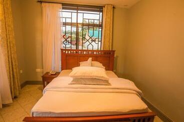 Medan Hotel & Apartments