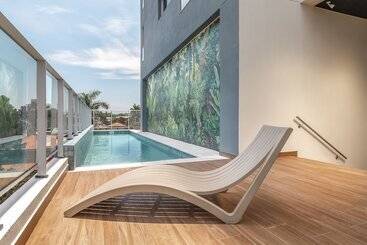 هتل único   Stay & Residences By Ava