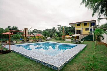 هتل Villa Lourdes Resort
