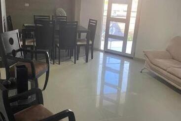 پانسیون Hostal Marjul
