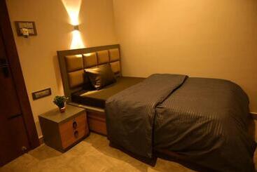 پانسیون Kesar Nivas Luxury Guest House
