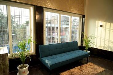 پانسیون Kesar Nivas Luxury Guest House