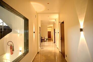 پانسیون Kesar Nivas Luxury Guest House