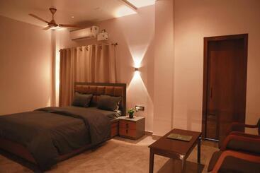 پانسیون Kesar Nivas Luxury Guest House