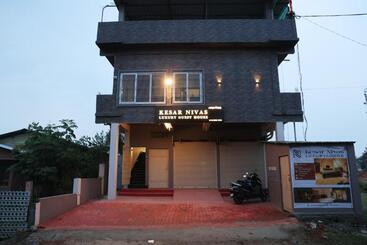 پانسیون Kesar Nivas Luxury Guest House