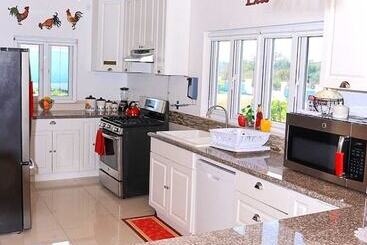 پانسیون Red Knot Manor