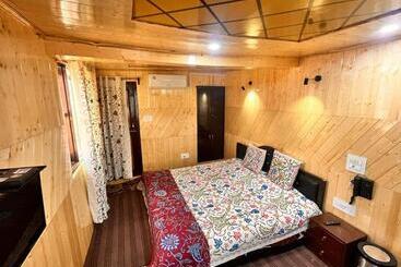 هاستل Gulmarg View Cottage