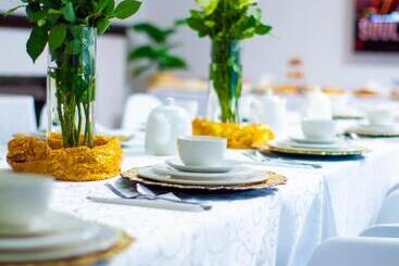 تختخواب و صبحانه Green Lagoon Guest House Tawana