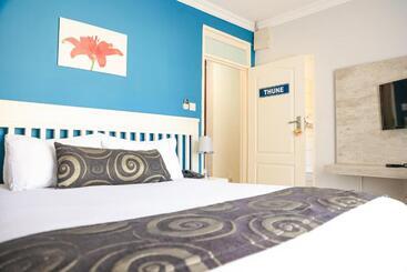 تختخواب و صبحانه Green Lagoon Guest House Tawana