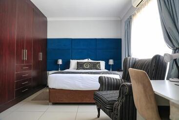تختخواب و صبحانه Green Lagoon Guest House Tawana