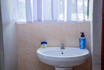 تختخواب و صبحانه Juston Homes Airbnb Kisii