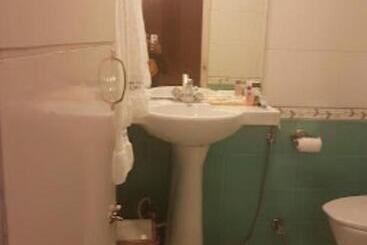 Forest Hill Resorts Laripora