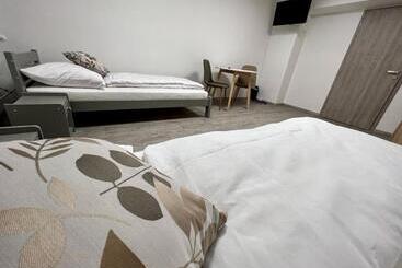 Hostel H18