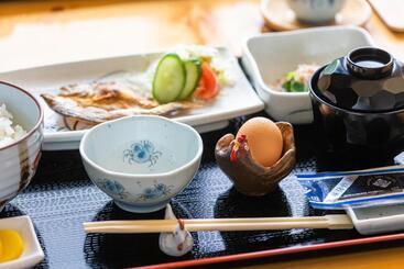 هتل 日本の秘境で味わう絶品地鶏 ジローのおうち