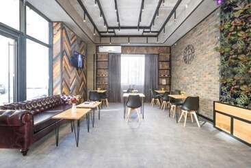 هتل Armena Hostel