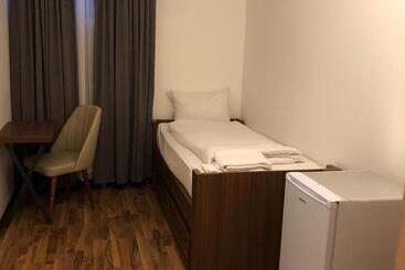هتل Hostel Casa Andalucia